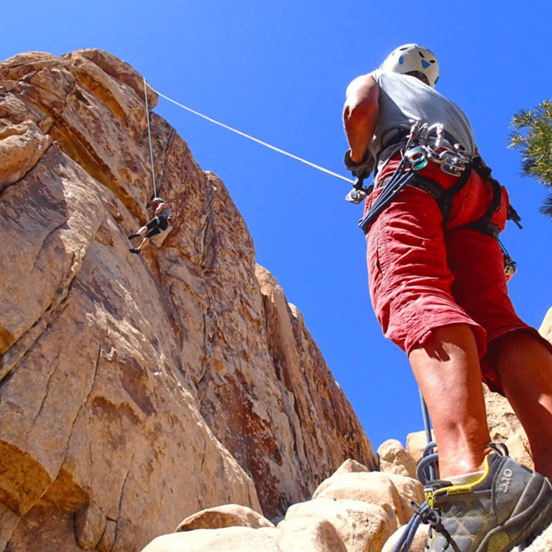 Rappelling Course in Joshua Tree
